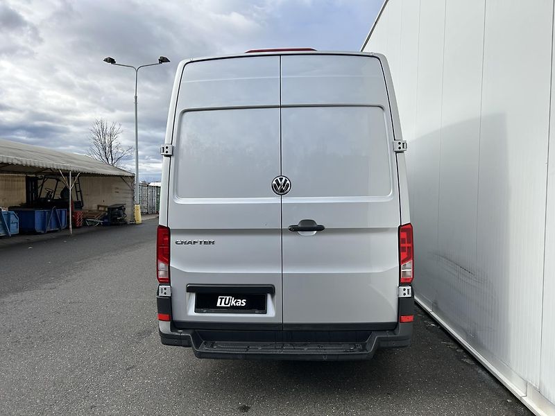 Volkswagen Crafter 2.0 TDI L2 H2 - fotka 5 z 22