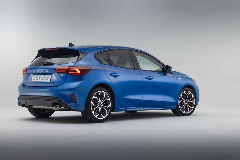 Ford Focus ve verzích ST-Line, Active a ST po faceliftu v roce 2021