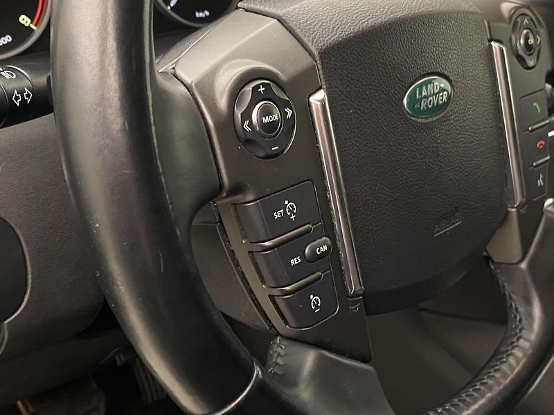 Land Rover Discovery 4 SDV6 SE AWD AUT CZ - fotka 19 z 41