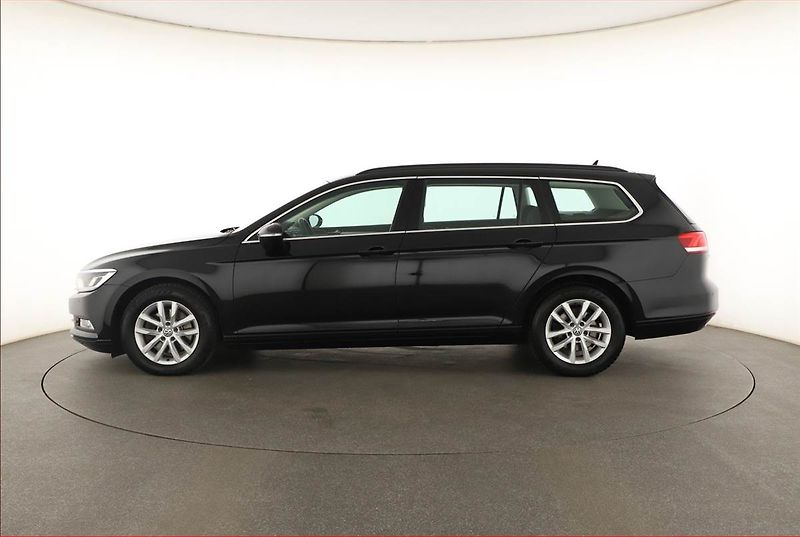 Volkswagen Passat (2016) Comfortline 2.0 TDI, Automat - fotka 3 z 18