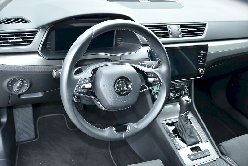Škoda Superb (2024) Style plus 2.0 TDI 110kW DSG - fotka 15 z 34