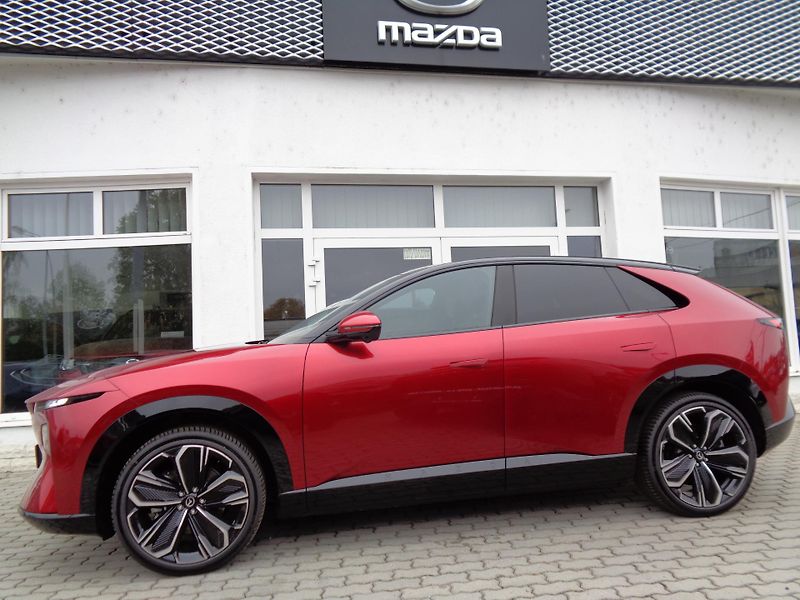 Mazda CX-6e (2026) 258 PS, AT, 4x4, Takumi - fotka 3 z 38