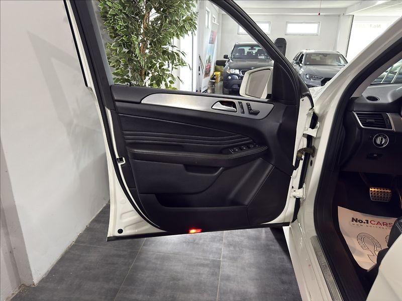 Mercedes-Benz Třídy M 2,2   ML250 4MATIC AMG ALU - fotka 6 z 31