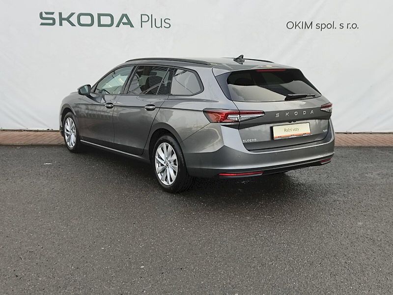 Škoda Superb (2024) combi Selection 2,0 Tdi 142 kw - fotka 32 z 37