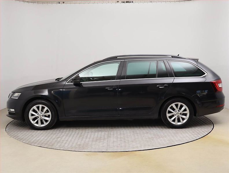 Škoda Octavia (2020) Style 2.0 TDI, Automat - fotka 3 z 21