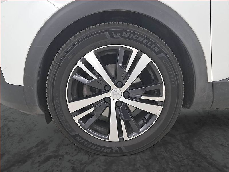 Peugeot 5008 (2018) Allure PureTech 130, Automat - fotka 15 z 23