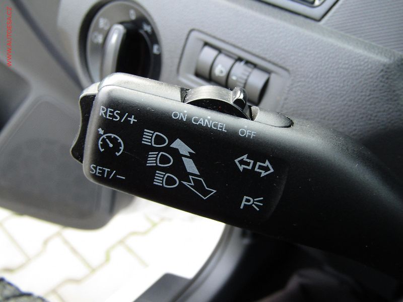 Škoda Rapid (2013) 1.6 TDi, Sport, navi - fotka 13 z 20