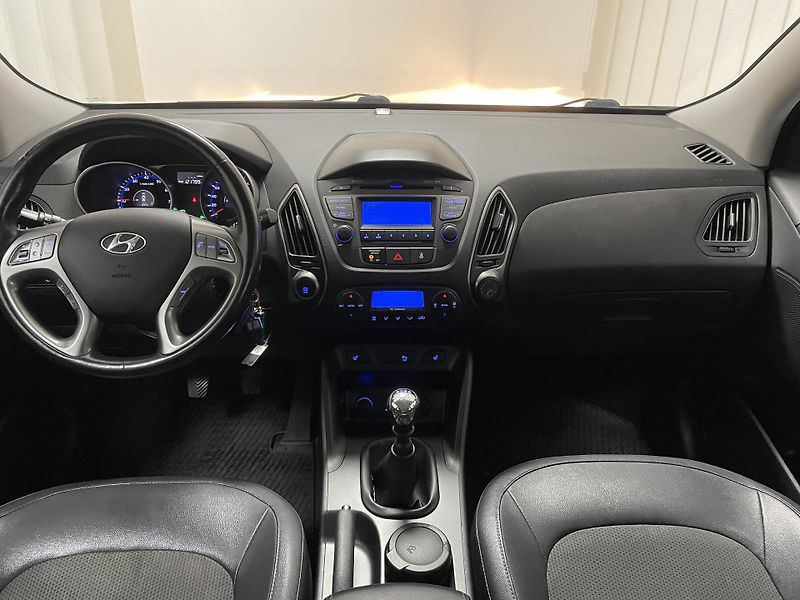 Hyundai ix35 1.6 GDi ČR REZERVACE  - fotka 21 z 27