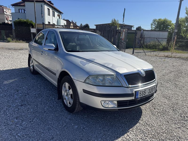 Škoda Octavia (2004) II, 1.6MPi,rezervace - fotka 2 z 32