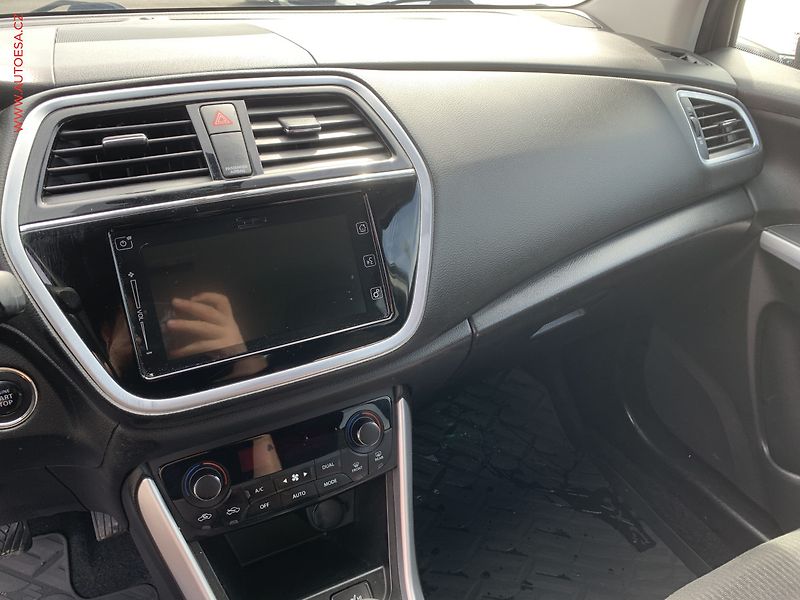Suzuki S-Cross (2018) 1.4 BJet, Comfort, +ALU, navi - fotka 14 z 19