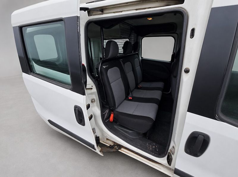 Fiat Dobló (2011) 1.6 JTD 77KW Maxi - fotka 17 z 21