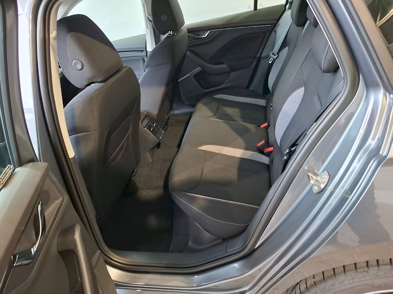 Škoda Kamiq (2025) SELECTION TSI 85/1.0 M6F - fotka 13 z 30