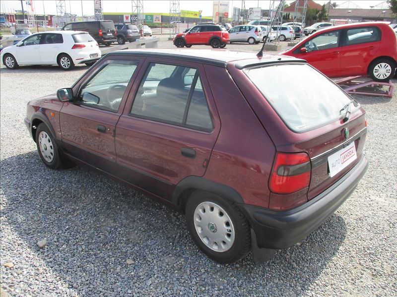 Škoda Felicia 1,3 GLXi, 50kW, + 4x pneu, - fotka 7 z 18