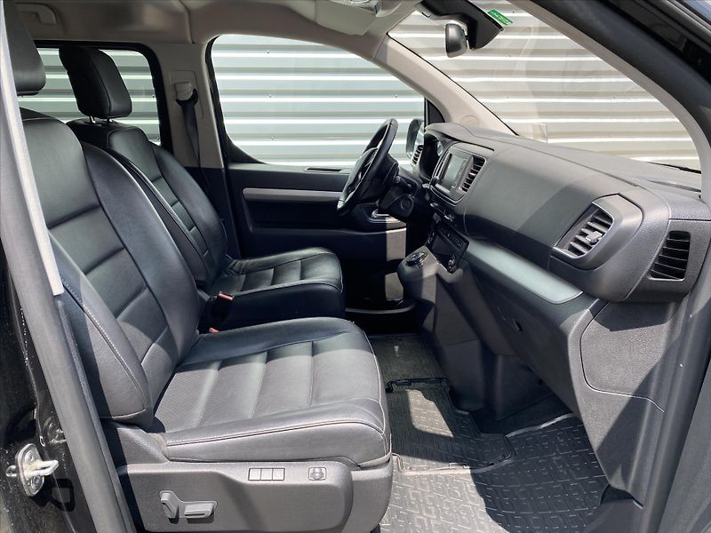 Toyota ProAce 2,0   Long, 130kW Automat - fotka 22 z 28