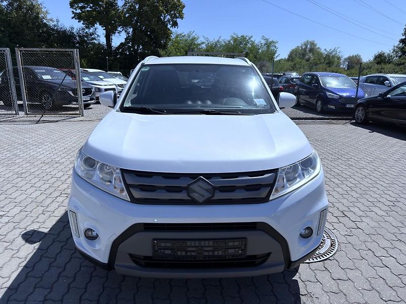 Suzuki Vitara 1.6i 88 kW 4x4 servisní knížka - fotka 2 z 20