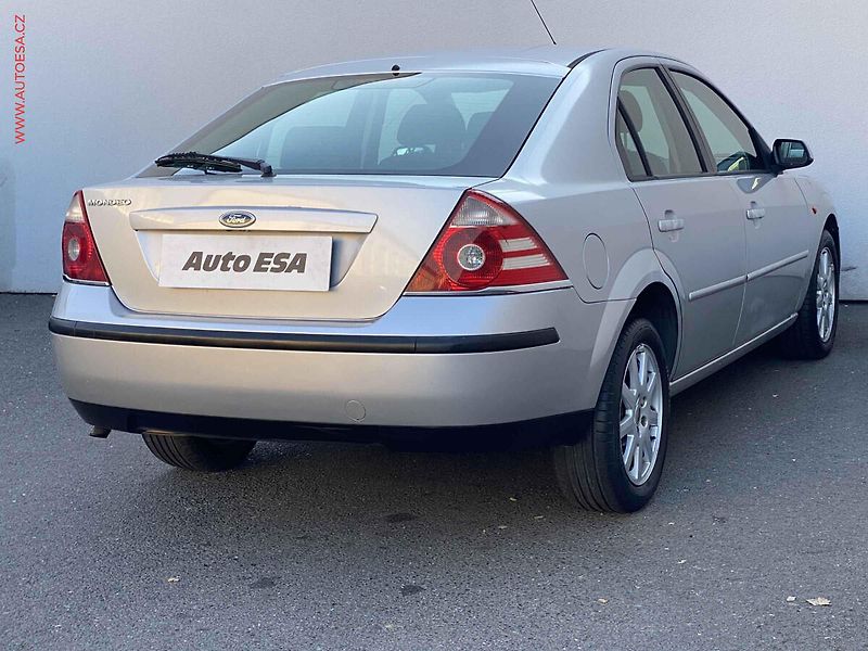 Ford Mondeo (2002) 1.8 i, AC - fotka 4 z 15
