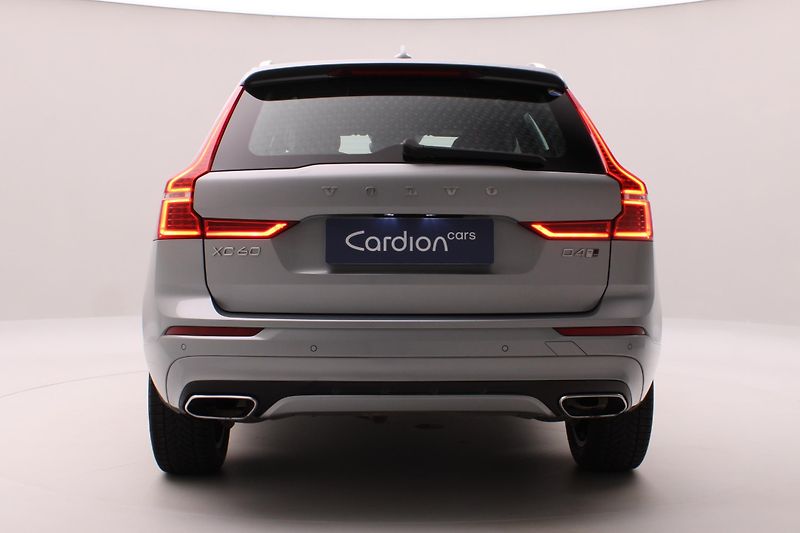 Volvo XC60 D4 AWD R-DESIGN REZERVACE - fotka 11 z 44