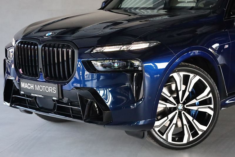 BMW X7 40d xDrive, B&W, Executive - fotka 10 z 43