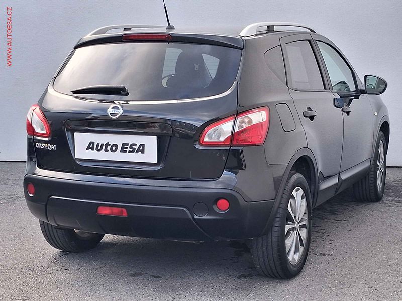 Nissan Qashqai (2012) 2.0 16V, Tekna, AT, xenon - fotka 4 z 21