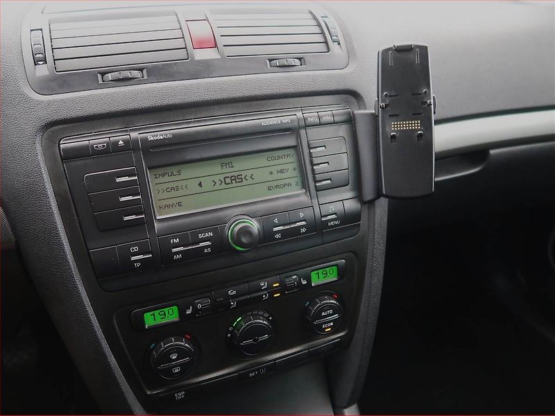 Škoda Octavia (2007) Elegance 2.0 TDI, 4X4, po STK - fotka 12 z 19