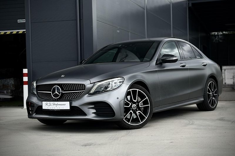 Mercedes-Benz Třídy C (2019) C 300d 4Matic AMG Line - fotka 4 z 32