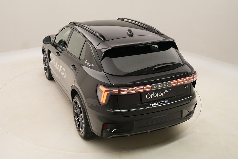 Lynk & Co 01 CORE PHEV AUT CZ 1.maj - fotka 16 z 72