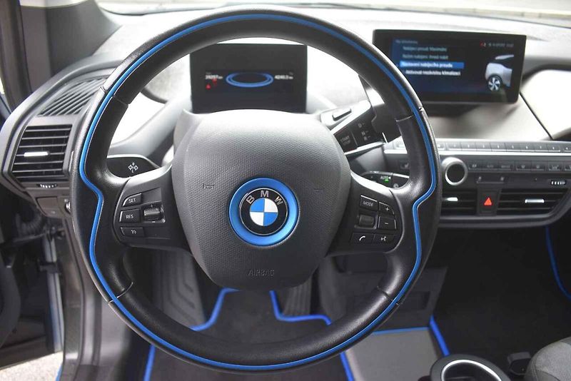 Otestovali jsme jeden z prvních elektromobilů na trhu.