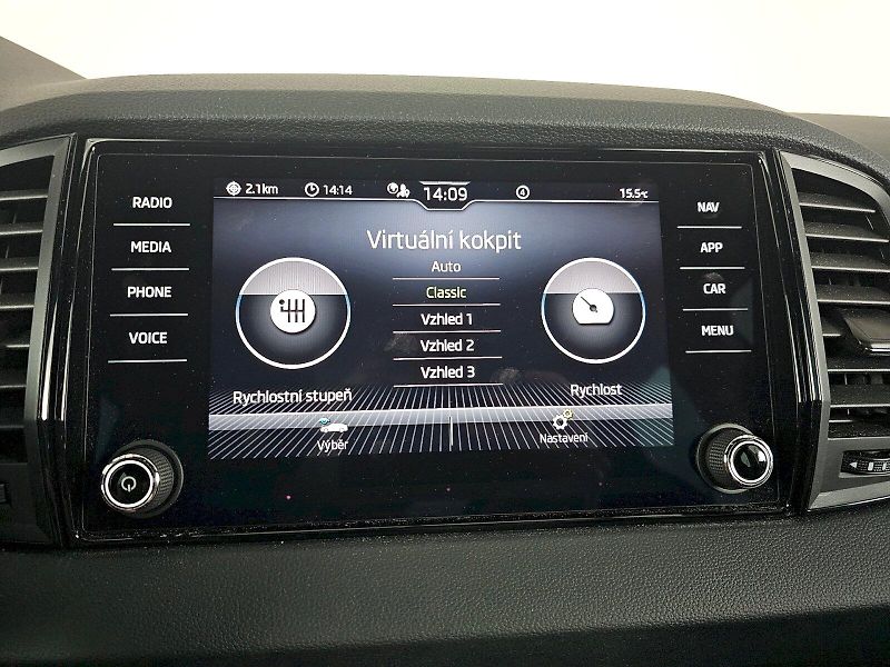 Škoda Karoq (2025) 1.5TSi 110kW SPORTLINE TAŽNÉ - fotka 15 z 30