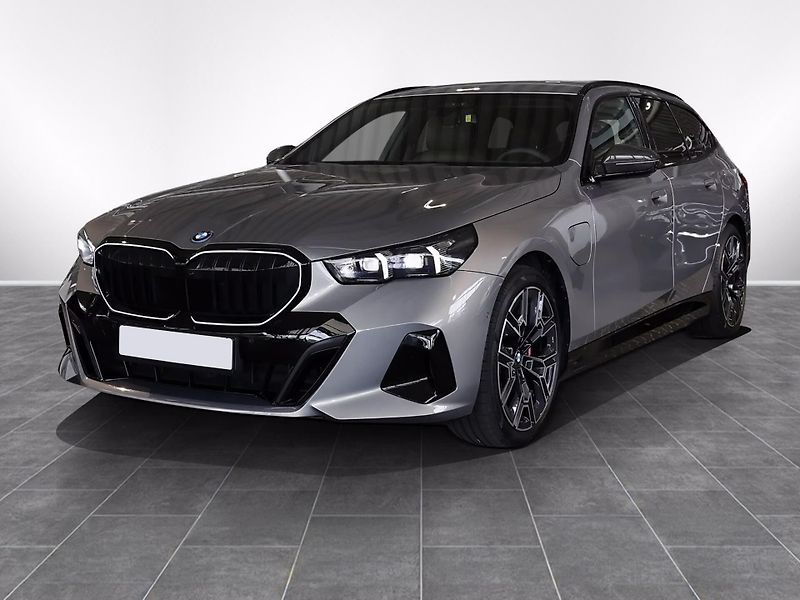 BMW Řada 5 530e xDrive M-Sport - fotka 1 z 9