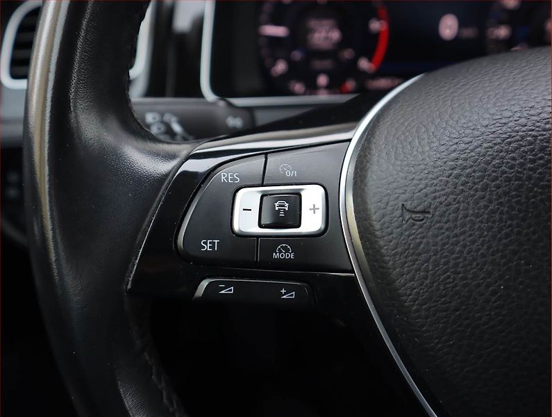 Volkswagen Golf (2017) Highline 1.6 TDI, Automat - fotka 17 z 20