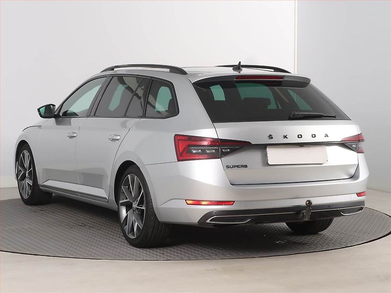 Škoda Superb (2023) Sportline 2.0 TDI - fotka 4 z 17