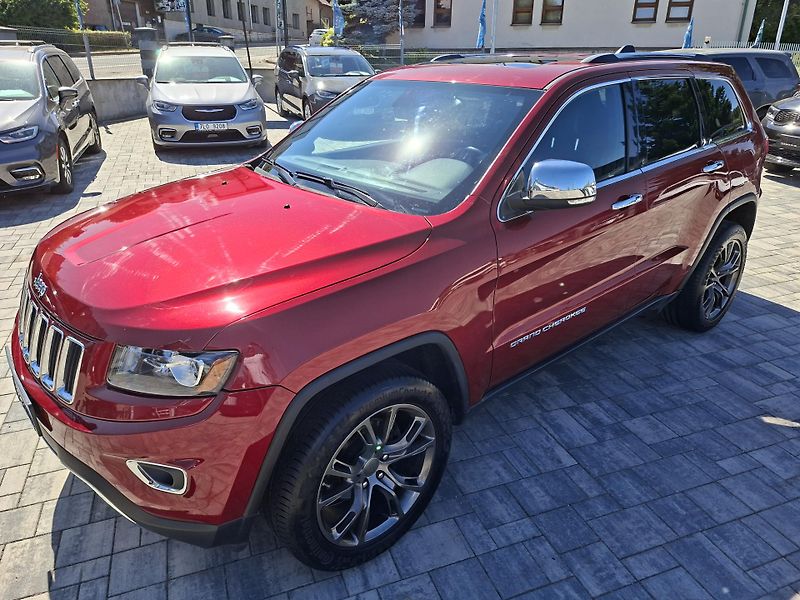 Jeep Grand Cherokee (2015) 3,6L V6 Limited,4x4,tažné,R20  - fotka 11 z 37