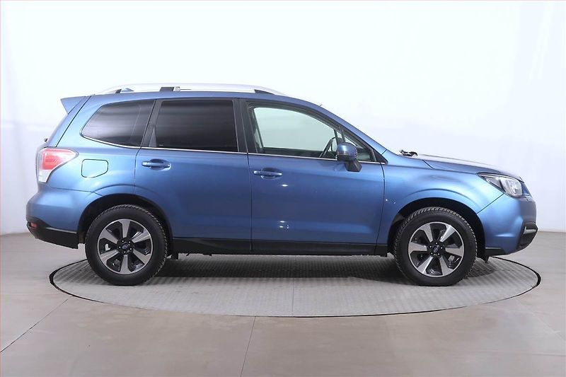 Subaru Forester (2017) 2.0 X, 4X4, Automat - fotka 6 z 18