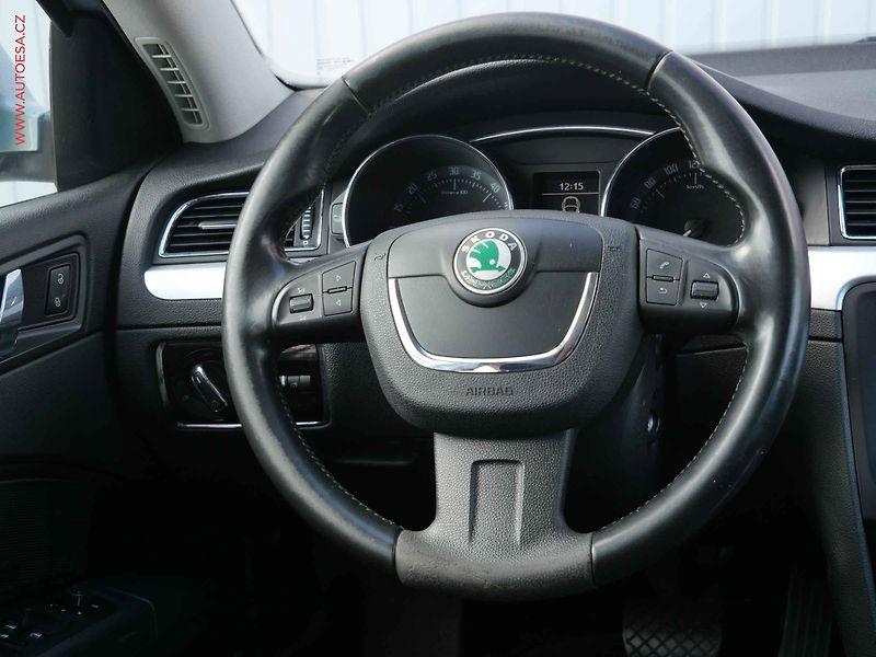 Škoda Superb (2012) 2.0TDi 4x4, Elegance, DSG - fotka 11 z 28