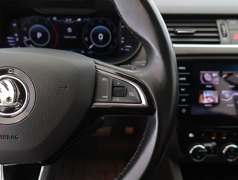 Škoda Octavia (2018) Laurin&Klement 2.0 TDI - fotka 22 z 31