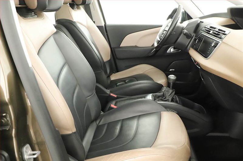 Citroën C4 Picasso (2014) 2.0 HDI, 7 míst, Xenony - fotka 7 z 19