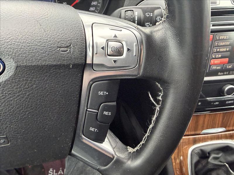 Ford S-MAX 2,2 TDCi 147kW  ACC,Xenon,Navi - fotka 22 z 45