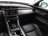 Jaguar XF (2018) 20d, Automat, Kůže, Navi - náhled 8