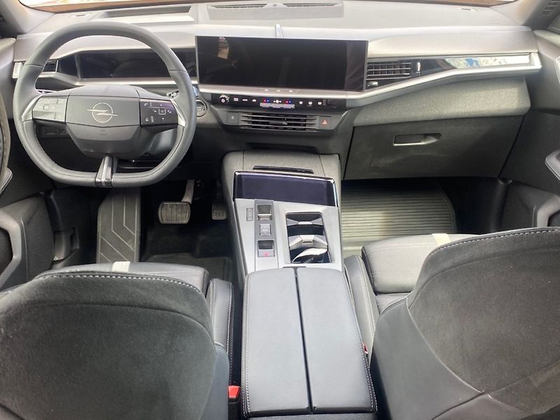 Opel Grandland (2025) GS Hybrid 1,2 Turbo (100kW) - fotka 12 z 37