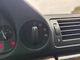 BMW Řada 7 728i/142kW E38 AT - náhled 23