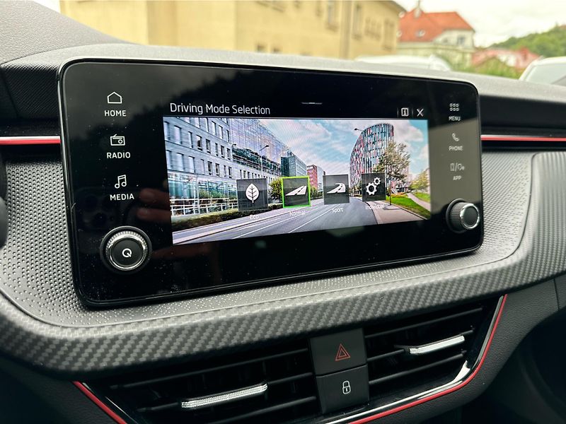 Škoda Scala Monte Carlo 1,0 TSI 85 kW 7-st - fotka 13 z 19