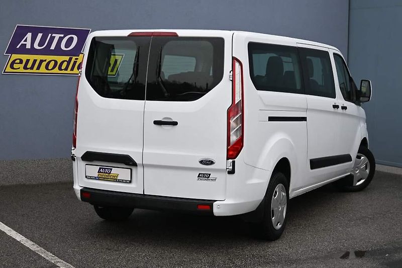 Ford Transit Custom (2020) 2.0 320 L2H1 9 Míst Klima ACC - fotka 4 z 26