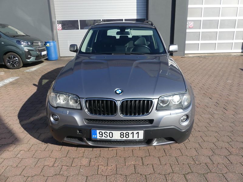 BMW X3 (2008) 2,0 d X-drive - fotka 2 z 20