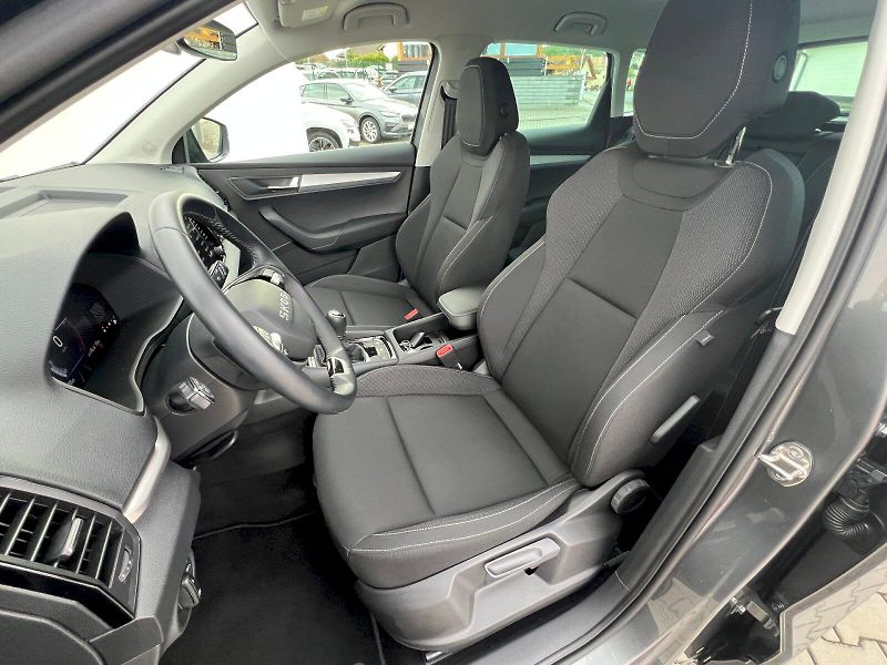 Škoda Karoq (2025) Selection 1.5TSi 110kW 6°manuá - fotka 12 z 30