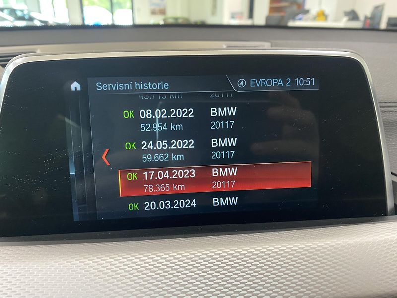 BMW X2 xDrive 18d M Sport, ČR - fotka 21 z 28