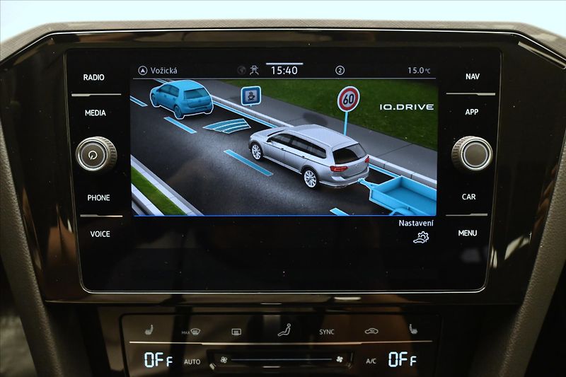 Volkswagen Passat 2,0 TDI 110 kW DSG Business Zá - fotka 19 z 32