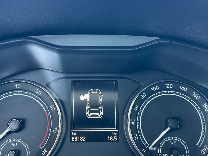 Škoda Kamiq (2020) 1.5TSi KAMERA,APP,LED,100%KM - fotka 10 z 22