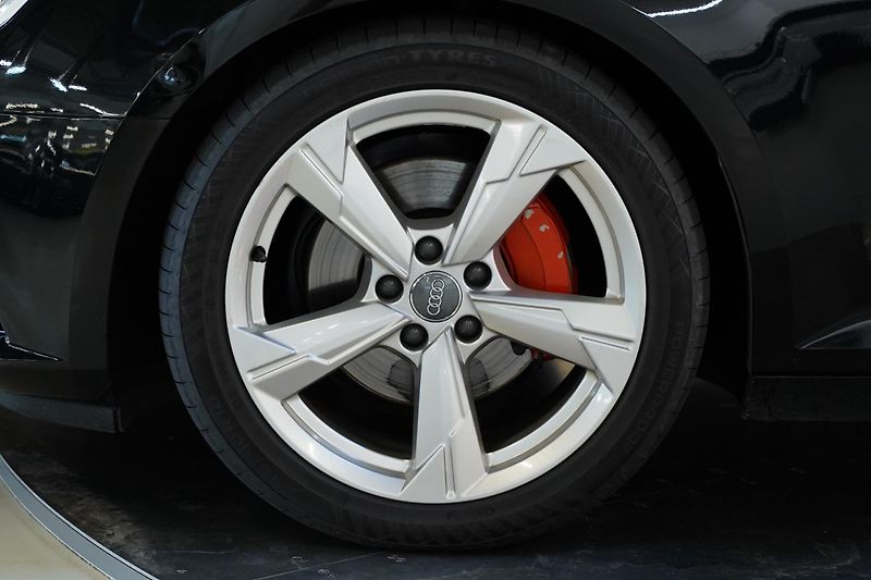 Audi A4 - fotka 10 z 30