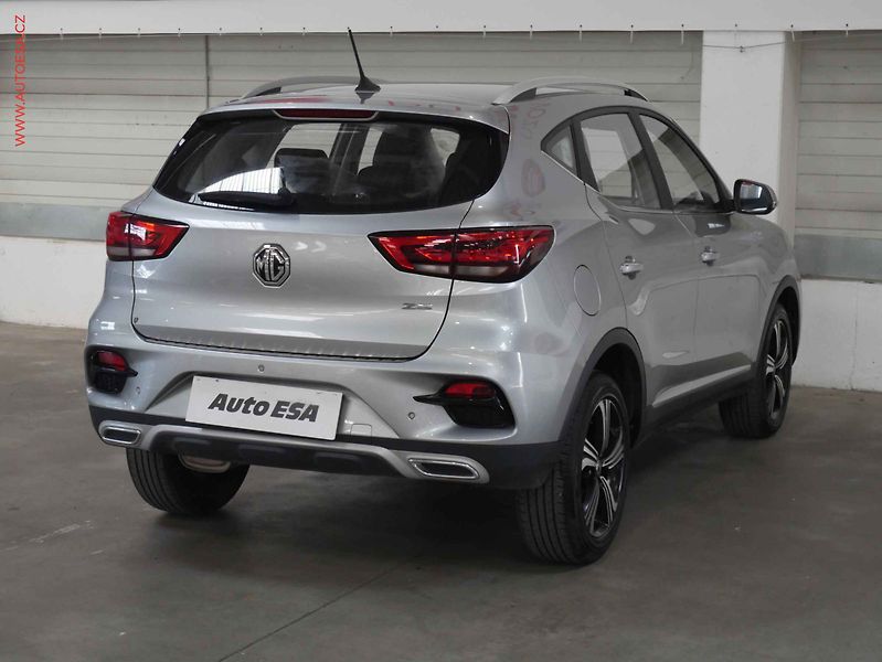 MG ZS (2023) 1.5 i, 1.maj,ČR, servis - fotka 6 z 23