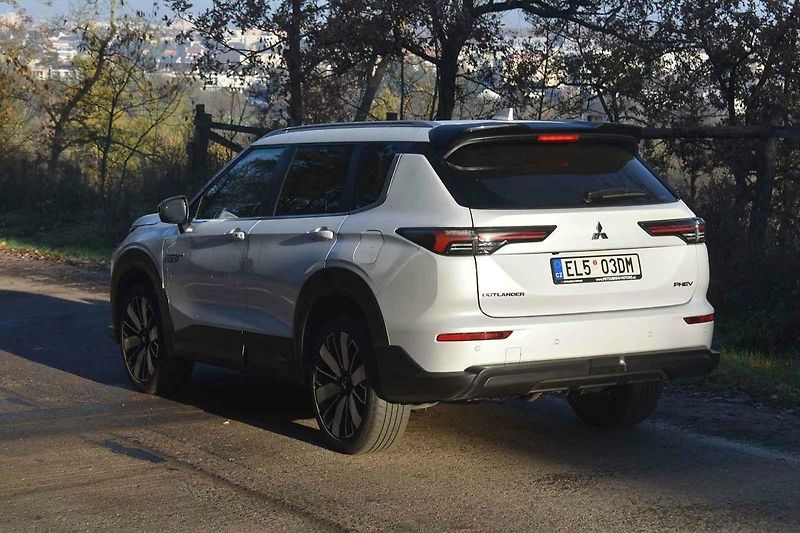 Mitsubishi Outlander je vskutku univerzální rodinný vůz.